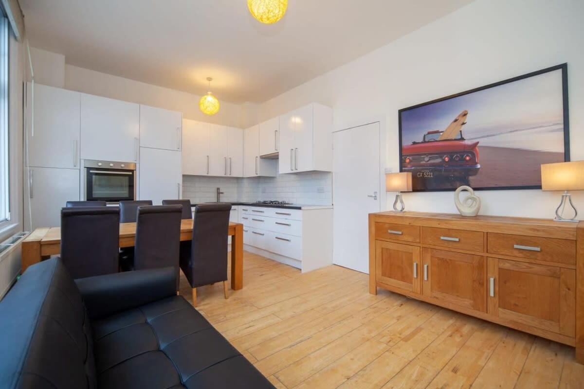 Lovely 2 Bedroom Apartment In Tooting Londra Dış mekan fotoğraf